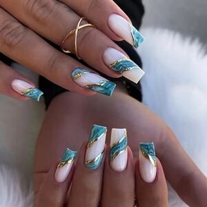 24 Pieces Fake Press On Nails